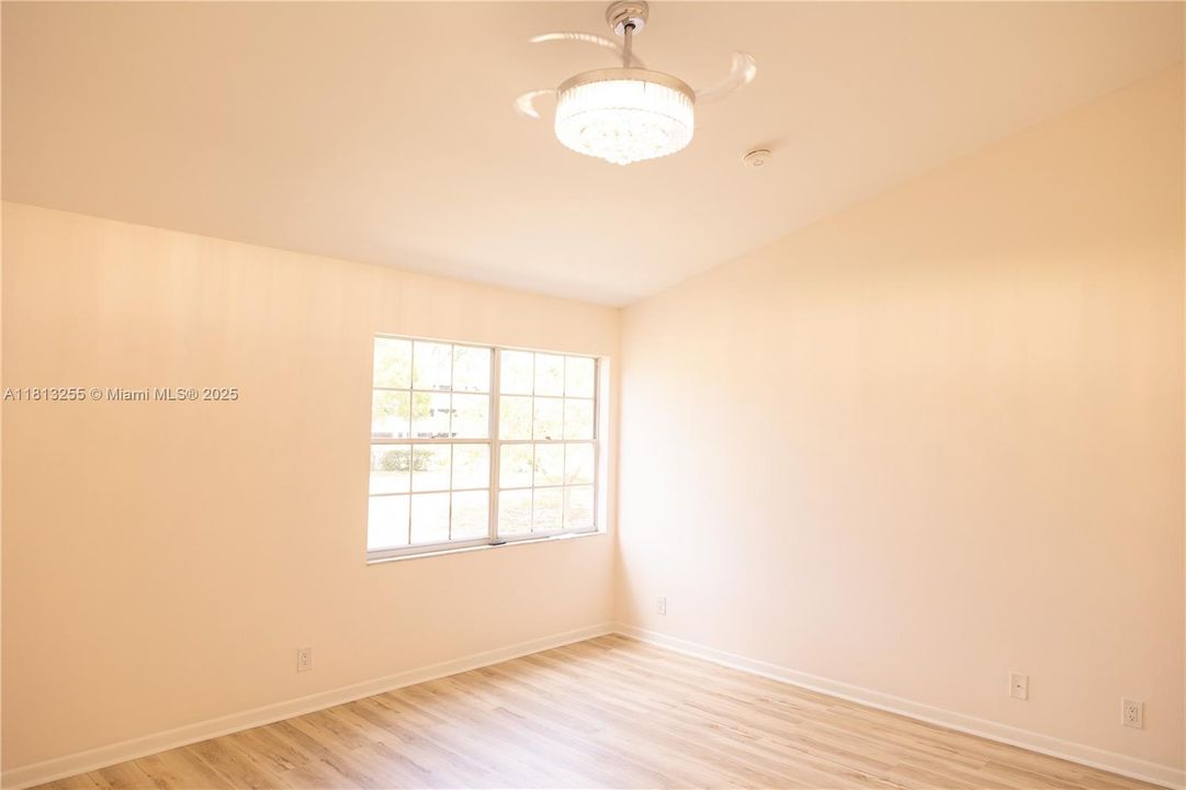 Vendido Recientemente: $440,000 (3 camas, 2 baños, 1449 Pies cuadrados)