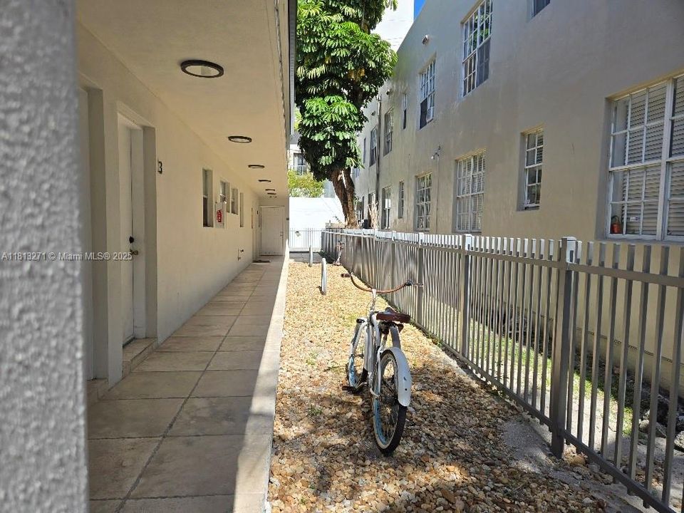 最近租的: $1,900 (1 贝兹, 1 浴室, 628 平方英尺)