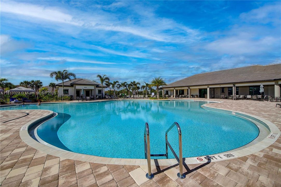 Недавно арендовано: $3,600 (3 спален, 2 ванн, 1895 Квадратных фут)