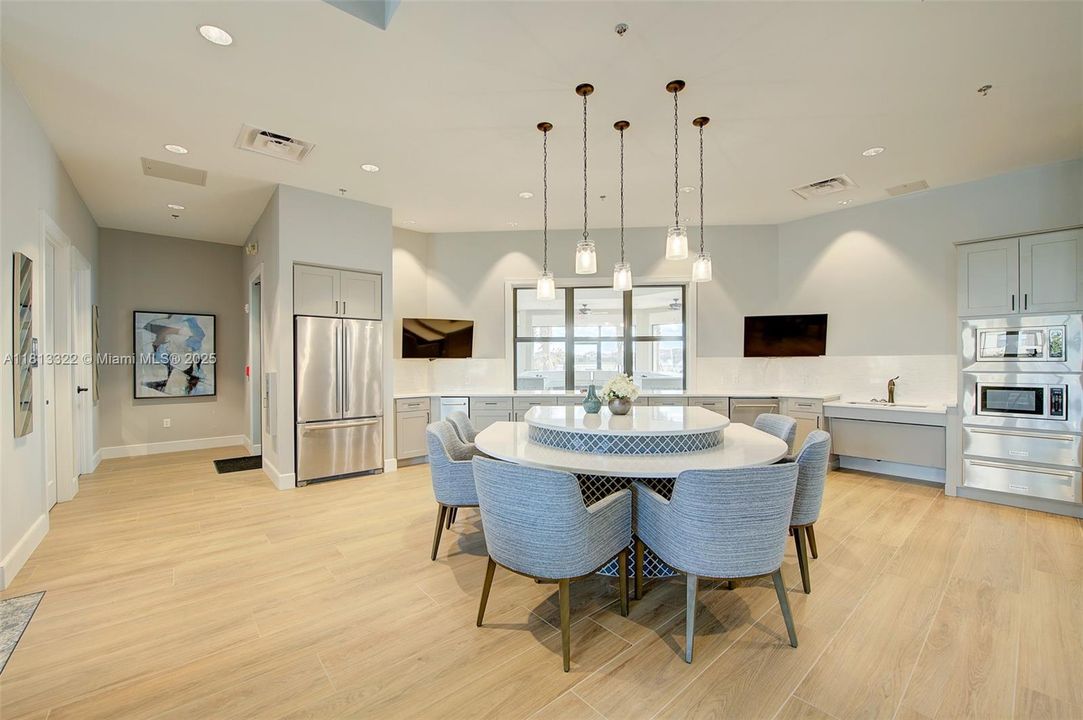 Недавно арендовано: $3,600 (3 спален, 2 ванн, 1895 Квадратных фут)