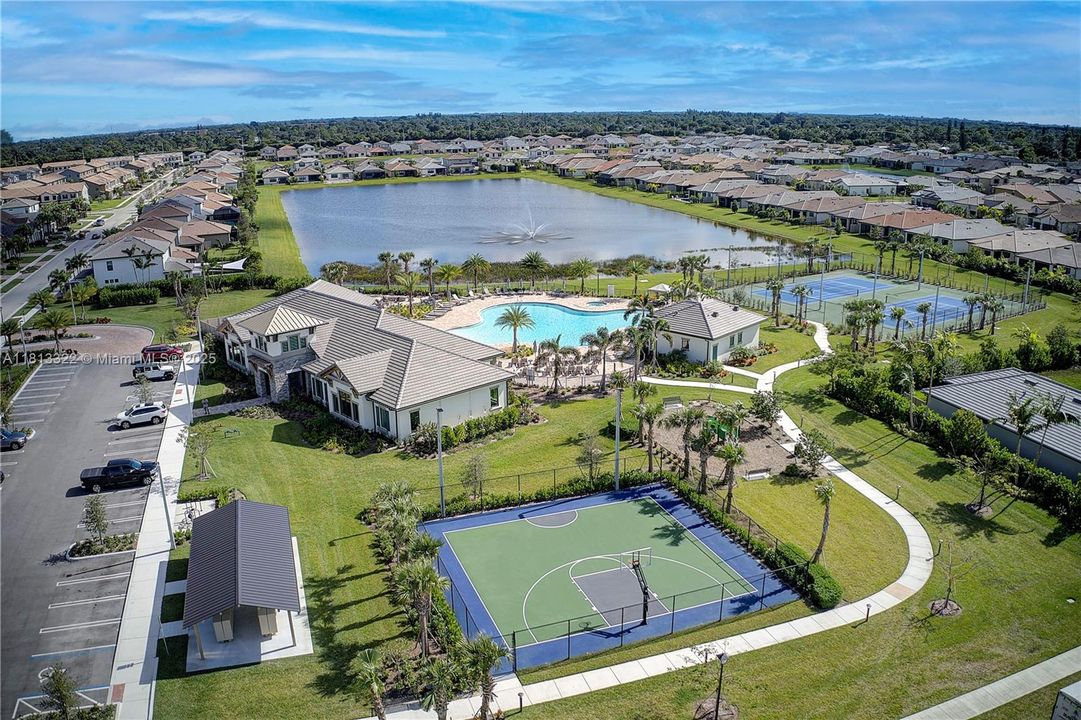 Недавно арендовано: $3,600 (3 спален, 2 ванн, 1895 Квадратных фут)