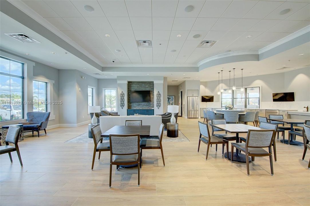 Недавно арендовано: $3,600 (3 спален, 2 ванн, 1895 Квадратных фут)