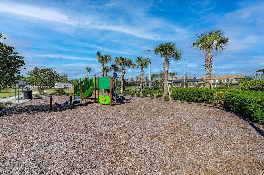 Недавно арендовано: $3,600 (3 спален, 2 ванн, 1895 Квадратных фут)