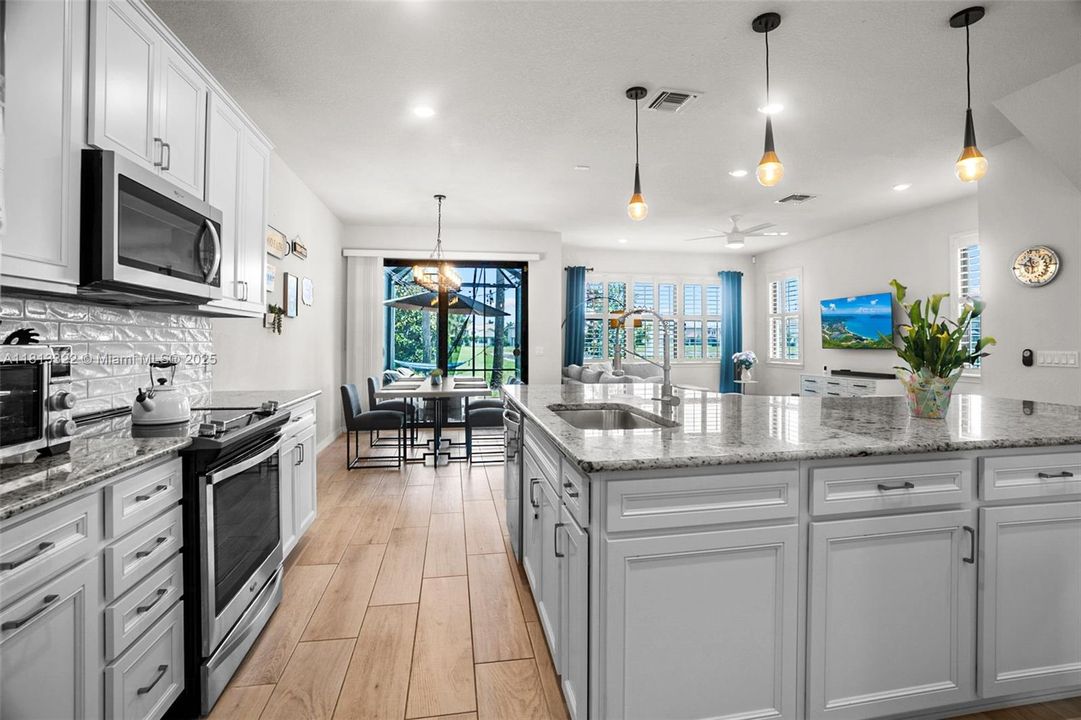 Недавно арендовано: $3,600 (3 спален, 2 ванн, 1895 Квадратных фут)