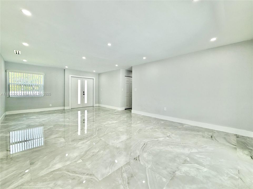 Vendido Recientemente: $995,000 (4 camas, 2 baños, 1480 Pies cuadrados)