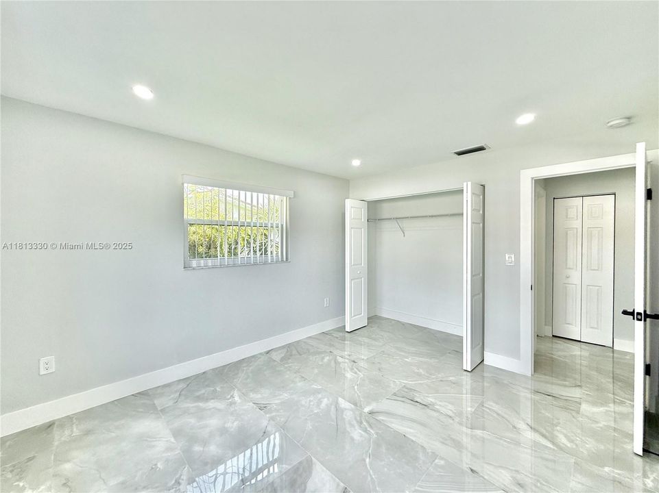 Vendido Recientemente: $995,000 (4 camas, 2 baños, 1480 Pies cuadrados)