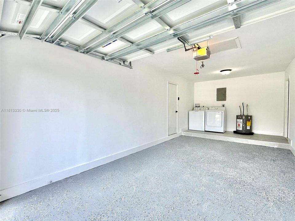 Vendido Recientemente: $995,000 (4 camas, 2 baños, 1480 Pies cuadrados)