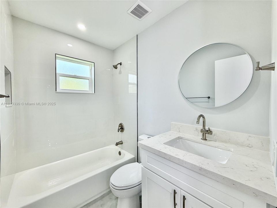 Vendido Recientemente: $995,000 (4 camas, 2 baños, 1480 Pies cuadrados)