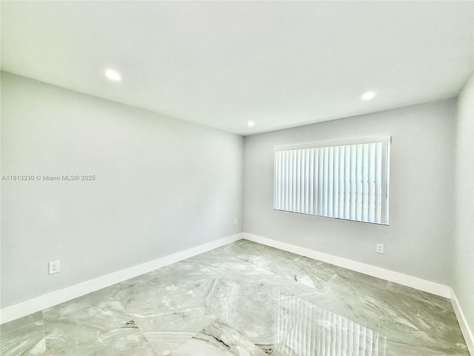 Vendido Recientemente: $995,000 (4 camas, 2 baños, 1480 Pies cuadrados)