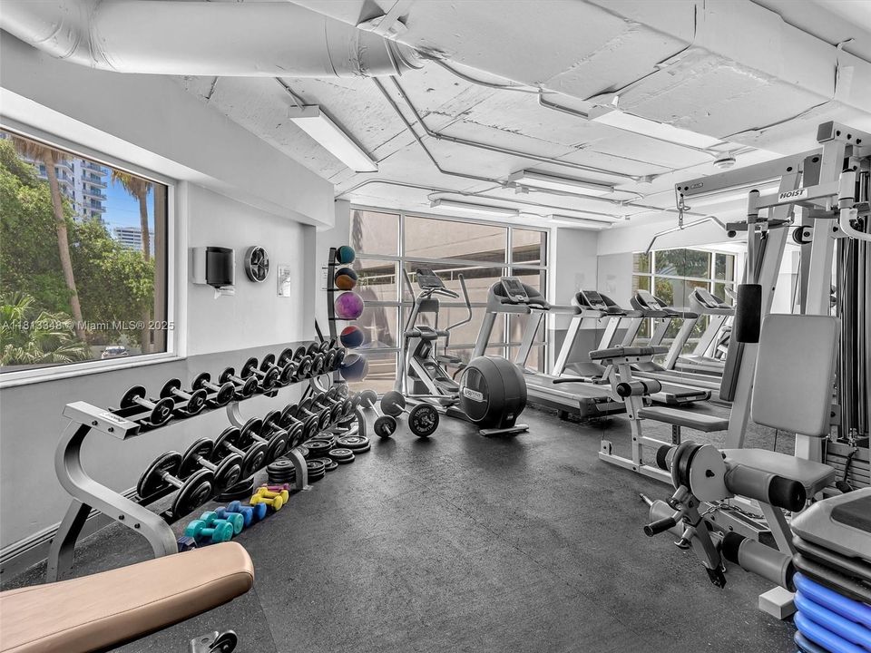 Recently Sold: $525,000 (2 beds, 2 baths, 870 Square Feet)