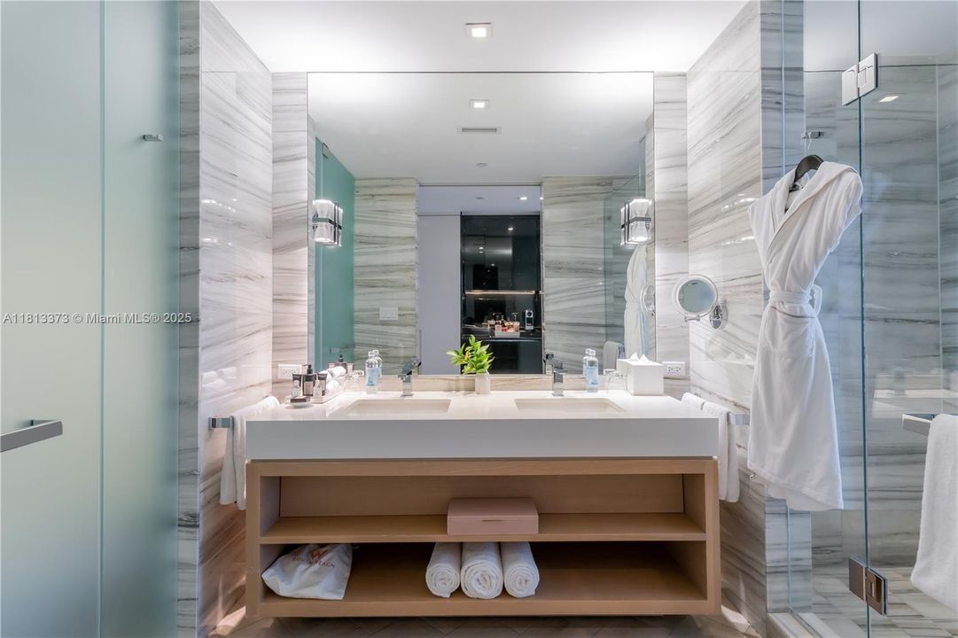 For Sale: $1,400,000 (0 beds, 1 baths, 490 Square Feet)