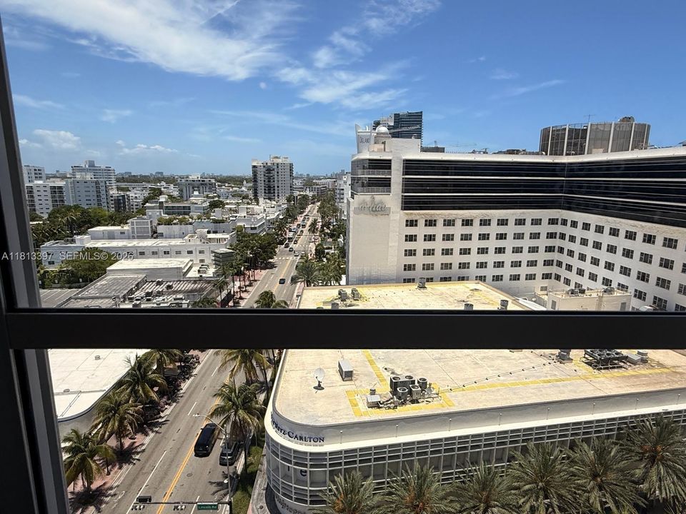 For Sale: $659,000 (2 beds, 2 baths, 1190 Square Feet)