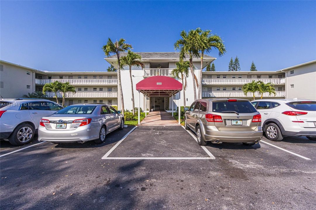 Recently Sold: $150,000 (2 beds, 2 baths, 899 Square Feet)