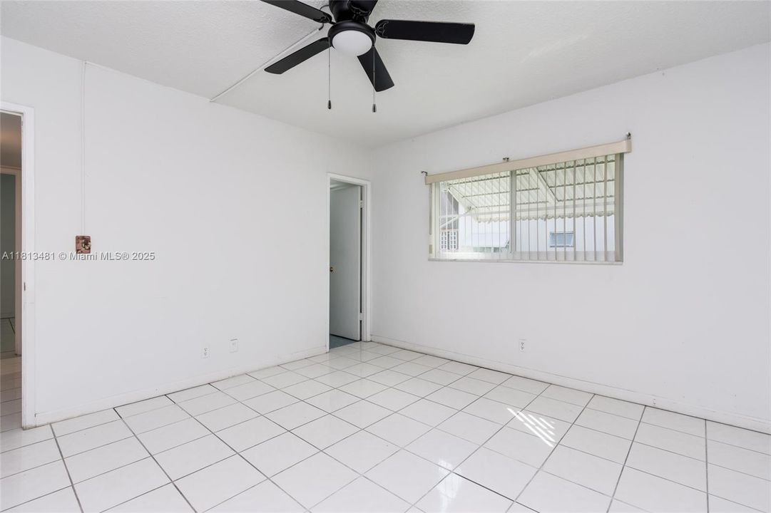 Recently Sold: $150,000 (2 beds, 2 baths, 899 Square Feet)