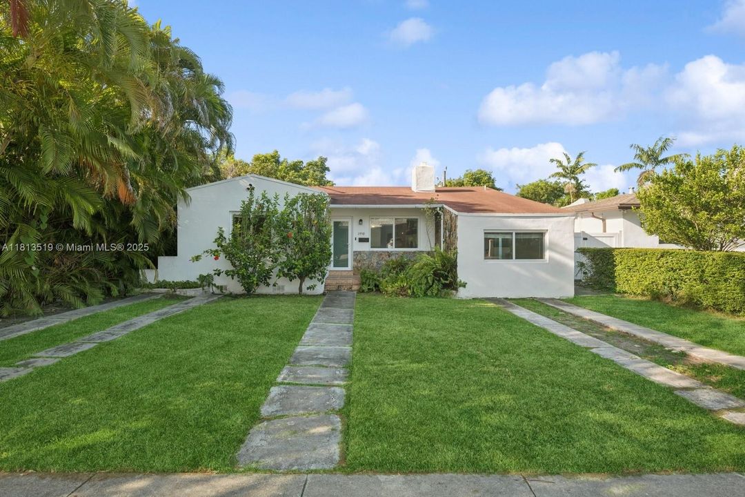 Vendido Recientemente: $800,000 (3 camas, 2 baños, 1921 Pies cuadrados)