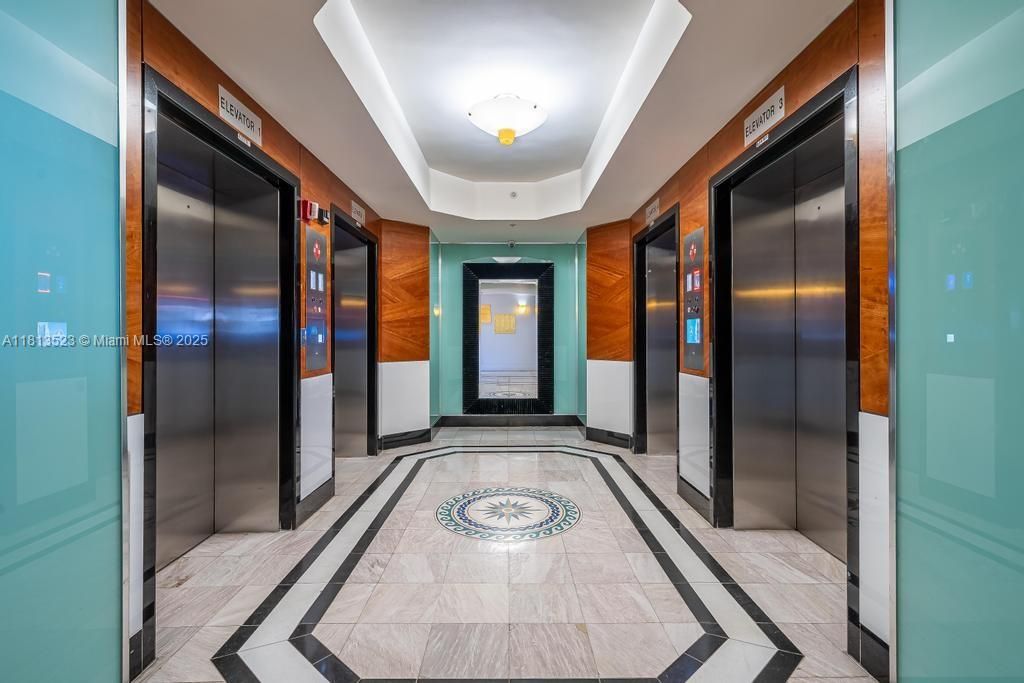 待售: $1,245,000 (2 贝兹, 2 浴室, 1440 平方英尺)