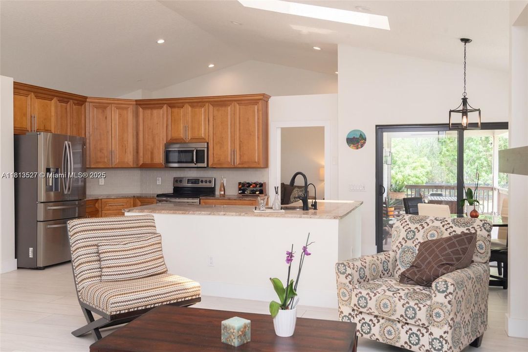 最近租的: $4,400 (3 贝兹, 2 浴室, 2652 平方英尺)