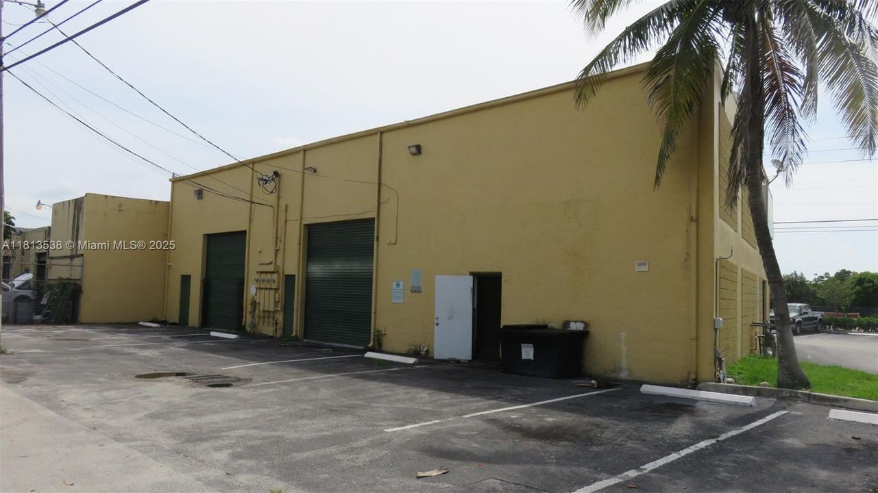 最近售出: $1,175,000 (0 贝兹, 0 浴室, 0 平方英尺)