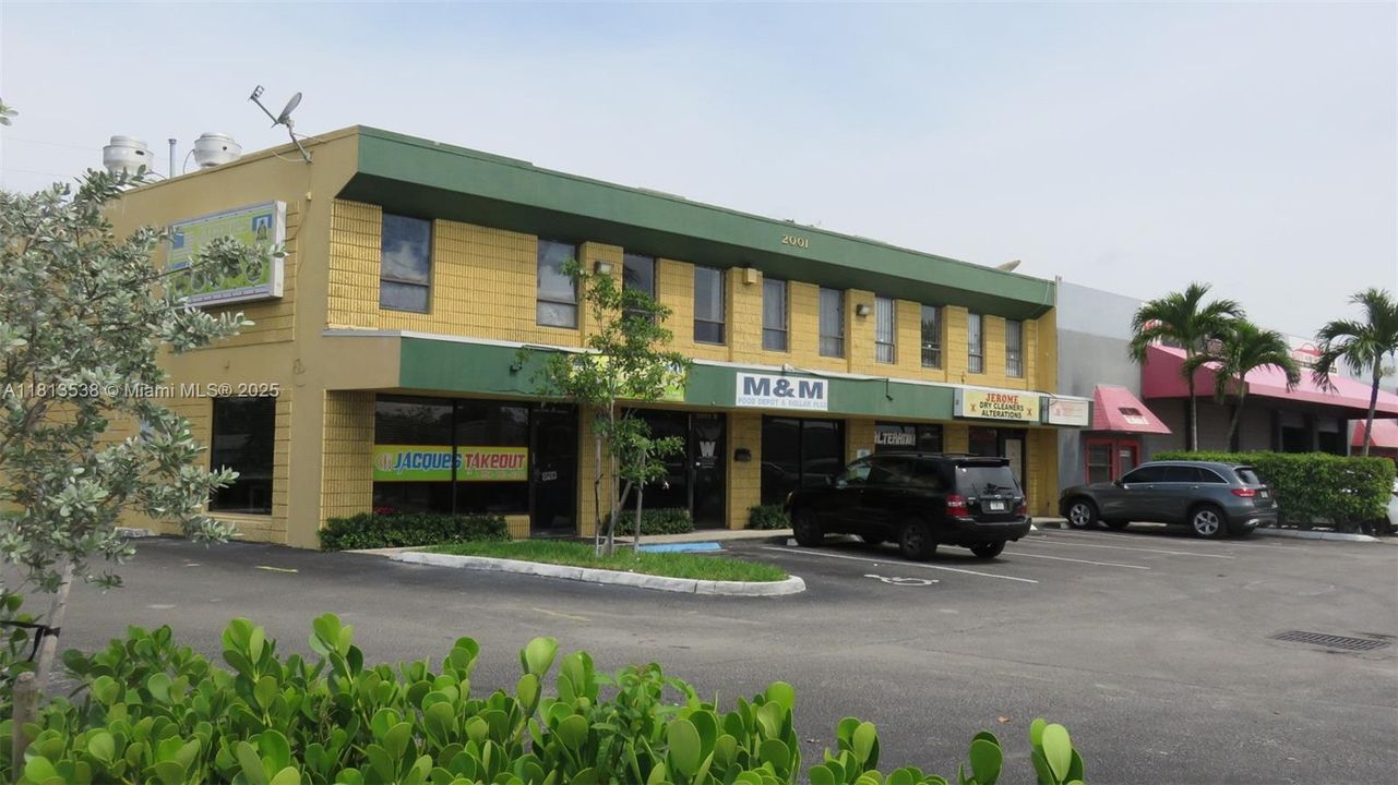 最近售出: $1,175,000 (0 贝兹, 0 浴室, 0 平方英尺)