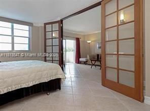 For Sale: $360,000 (2 beds, 2 baths, 1178 Square Feet)