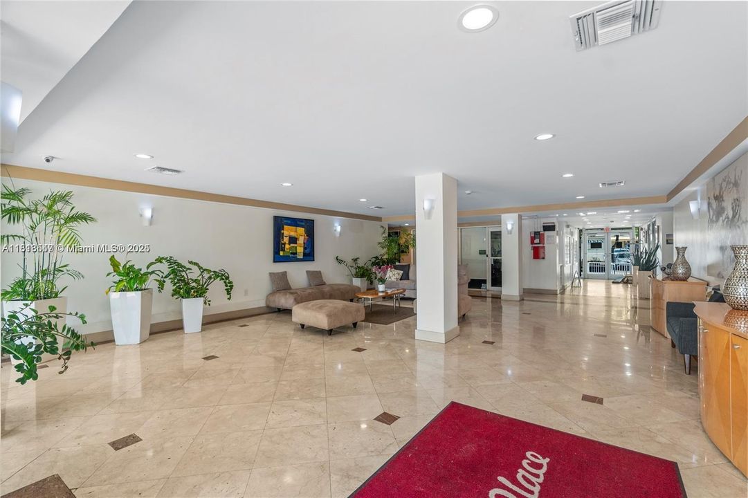 For Sale: $360,000 (2 beds, 2 baths, 1178 Square Feet)