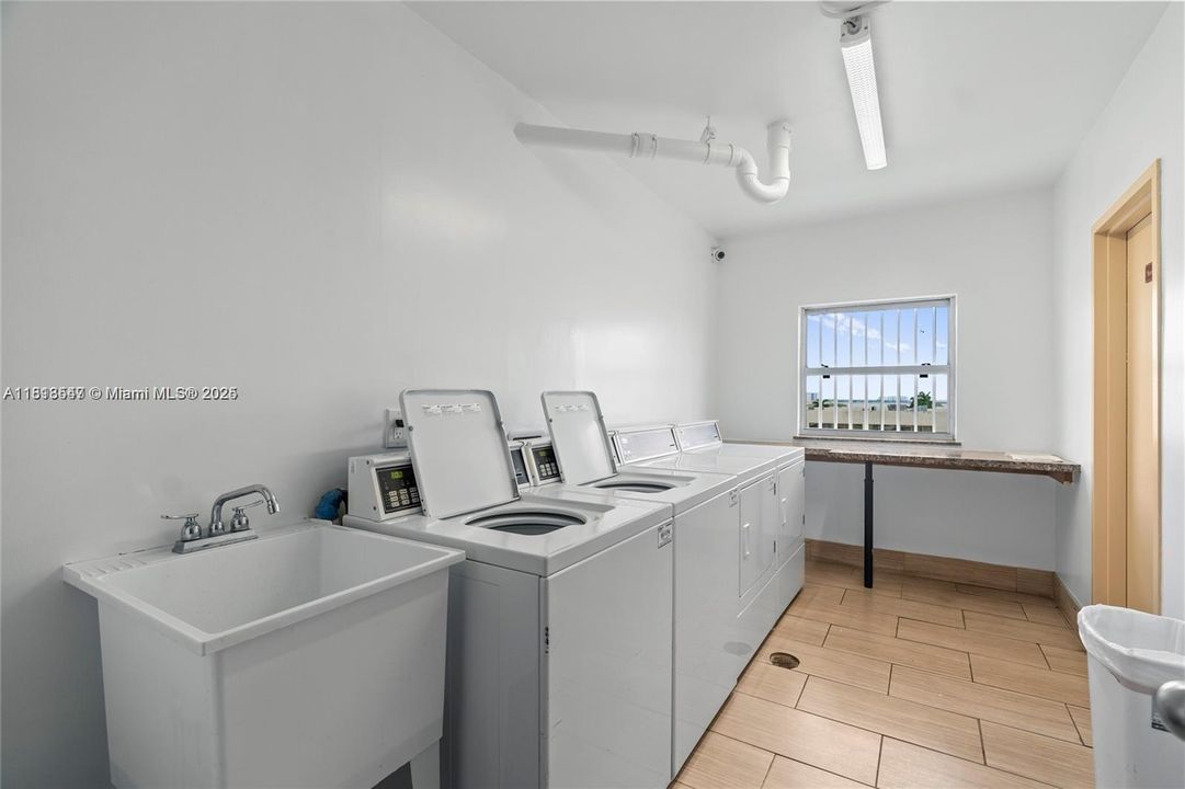 For Sale: $360,000 (2 beds, 2 baths, 1178 Square Feet)