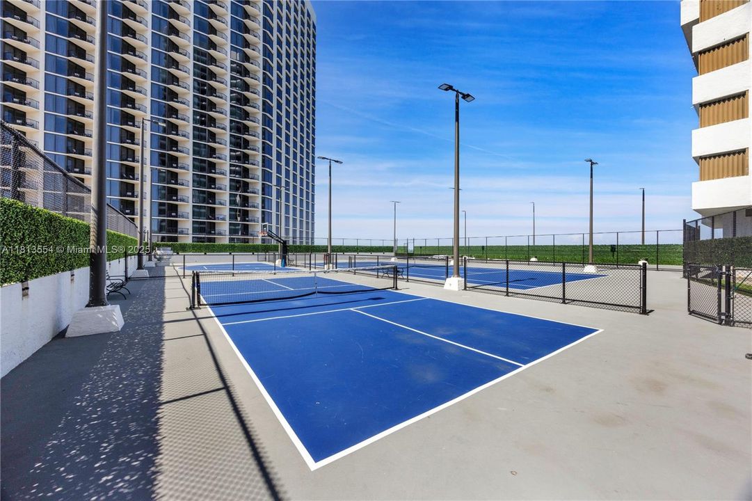 最近售出: $535,000 (2 贝兹, 2 浴室, 1160 平方英尺)