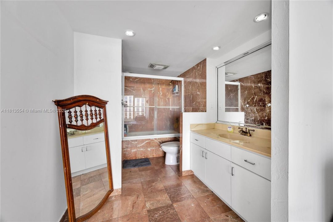 最近售出: $535,000 (2 贝兹, 2 浴室, 1160 平方英尺)