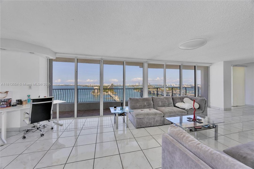 最近售出: $535,000 (2 贝兹, 2 浴室, 1160 平方英尺)