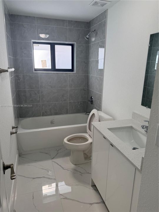 На продажу: $729,999 (0 спален, 0 ванн, 2160 Квадратных фут)