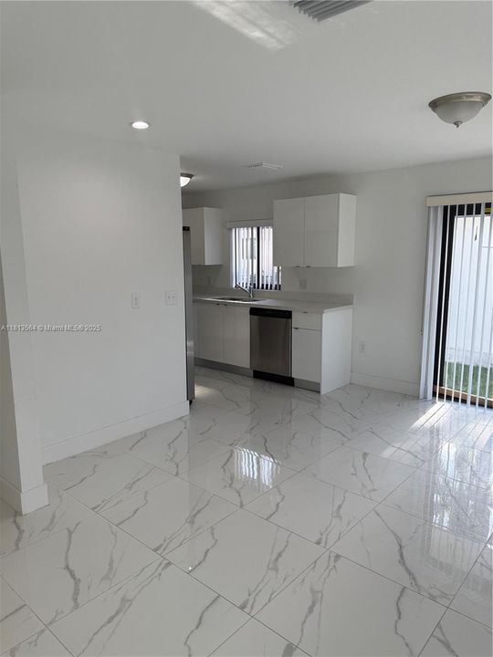 На продажу: $729,999 (0 спален, 0 ванн, 2160 Квадратных фут)