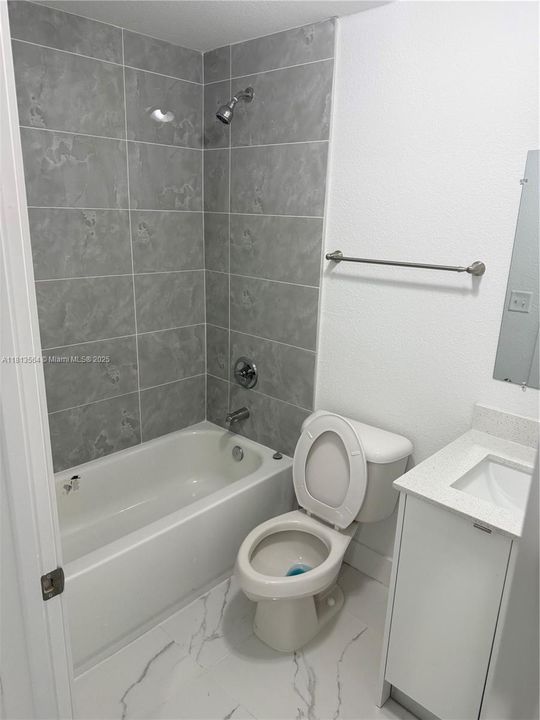 На продажу: $729,999 (0 спален, 0 ванн, 2160 Квадратных фут)