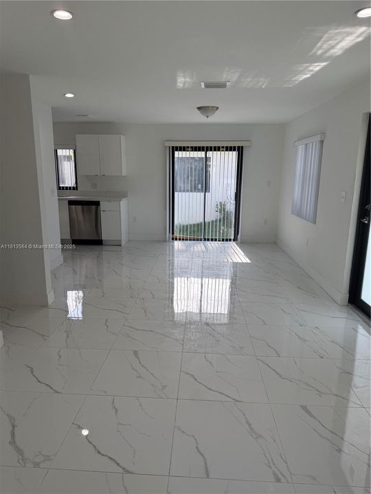 На продажу: $729,999 (0 спален, 0 ванн, 2160 Квадратных фут)