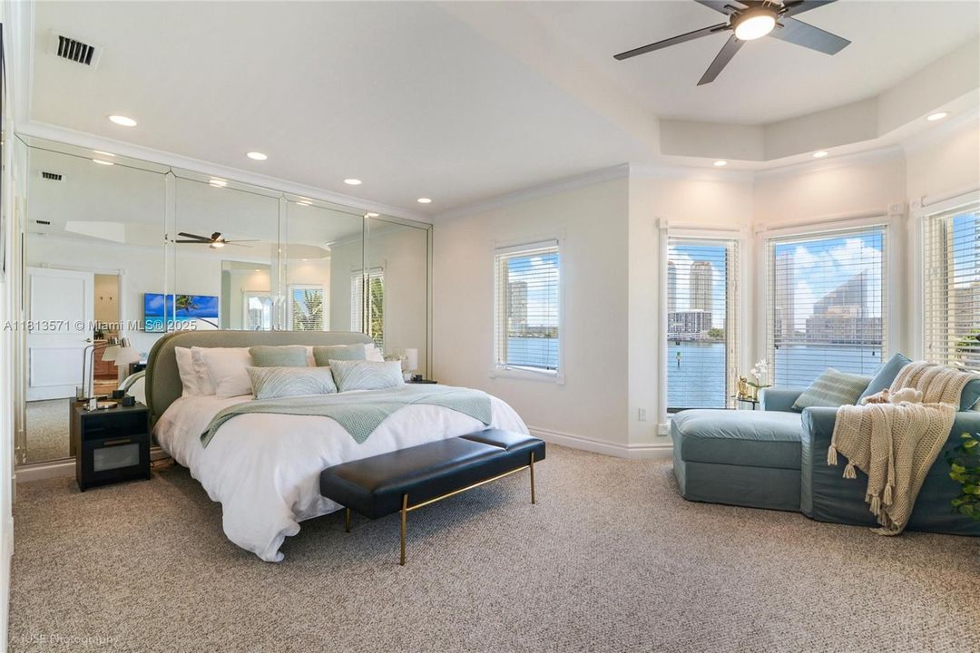 Recently Rented: $10,500 (3 beds, 3 baths, 2310 Square Feet)