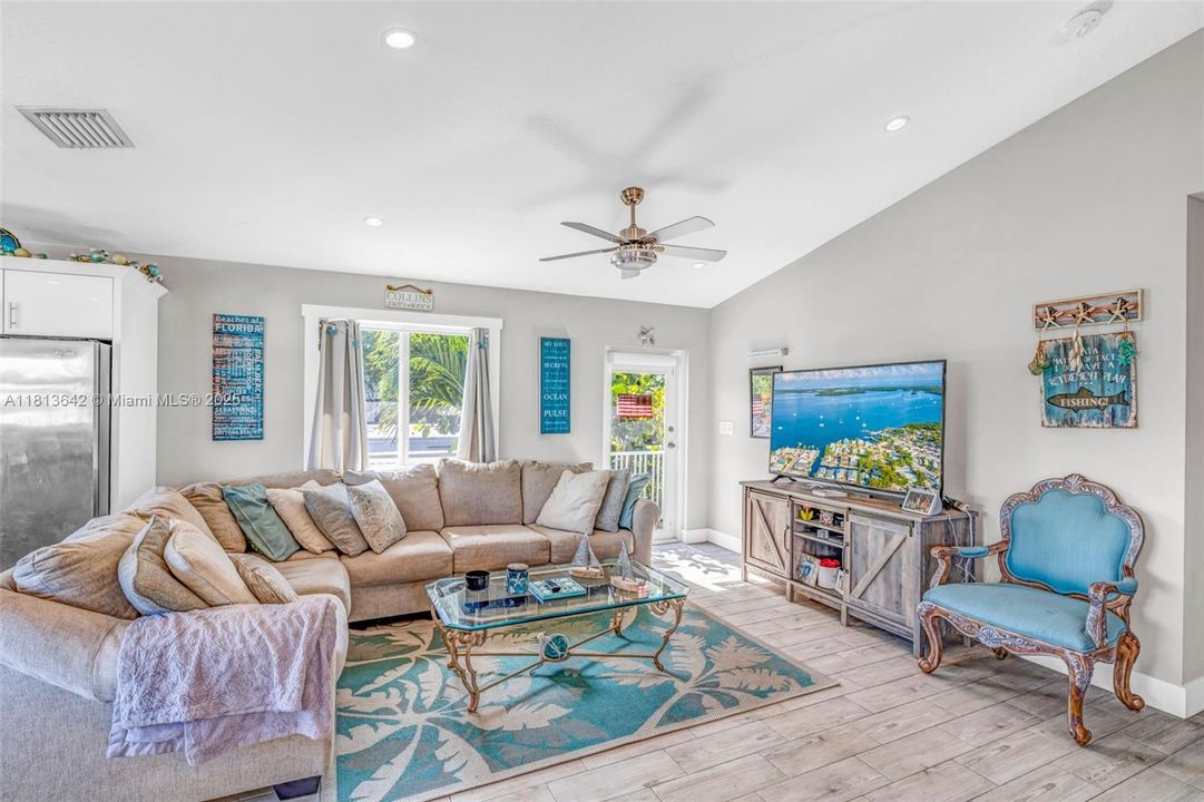 待售: $1,499,000 (3 贝兹, 2 浴室, 1480 平方英尺)