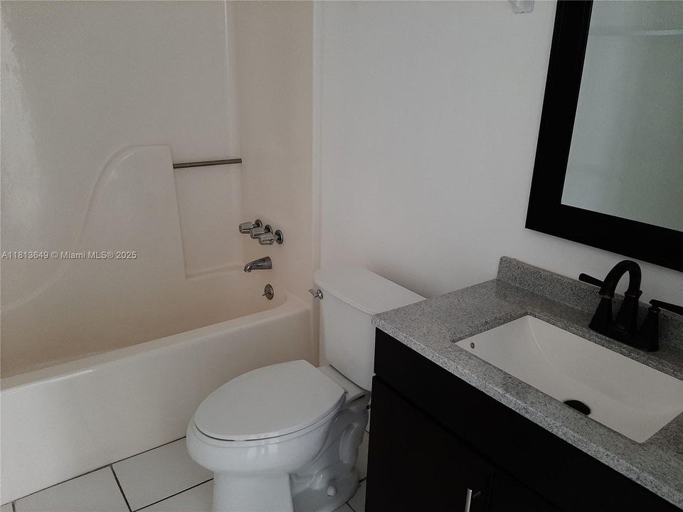 最近售出: $489,000 (0 贝兹, 0 浴室, 1924 平方英尺)