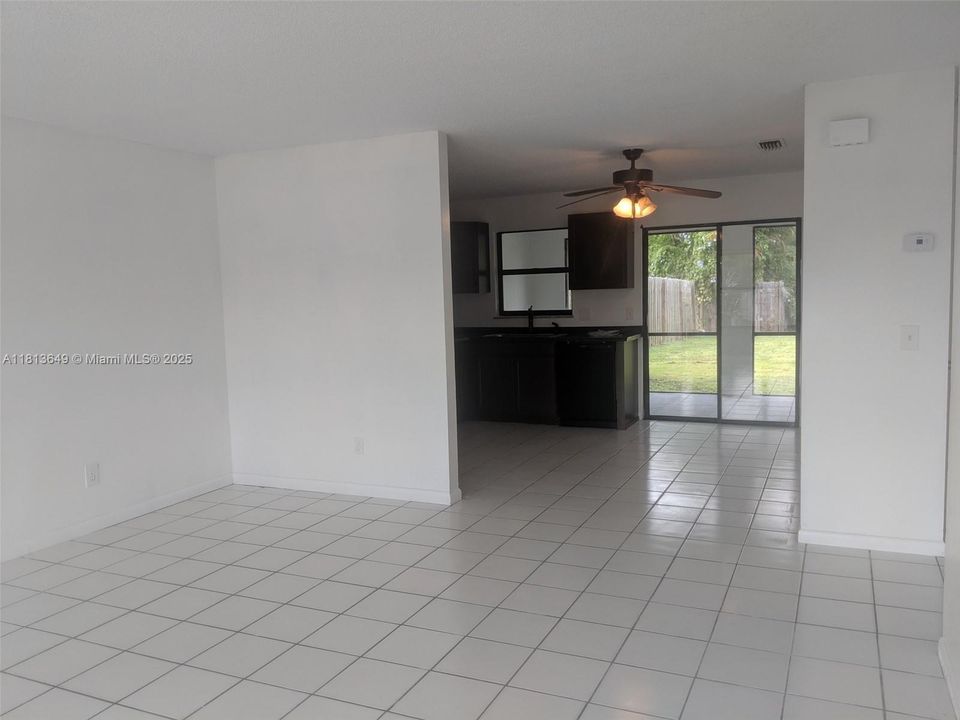 最近售出: $489,000 (0 贝兹, 0 浴室, 1924 平方英尺)