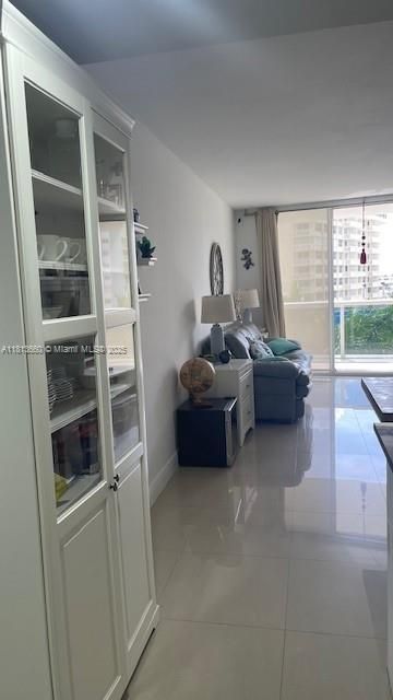 Vendido Recientemente: $549,000 (2 camas, 1 baños, 1086 Pies cuadrados)