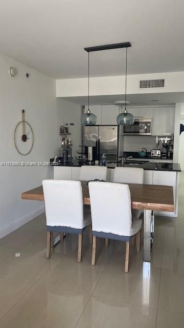 Vendido Recientemente: $549,000 (2 camas, 1 baños, 1086 Pies cuadrados)