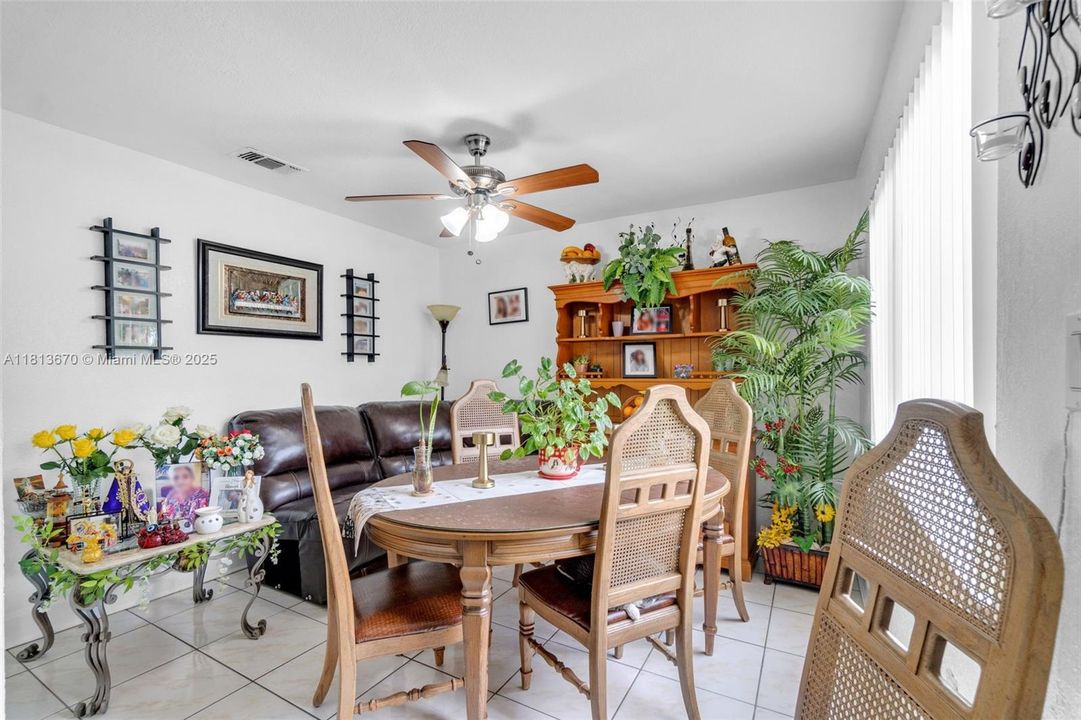 For Sale: $475,000 (3 beds, 2 baths, 1484 Square Feet)