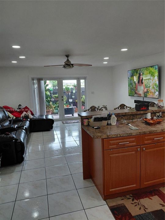 For Sale: $475,000 (3 beds, 2 baths, 1484 Square Feet)