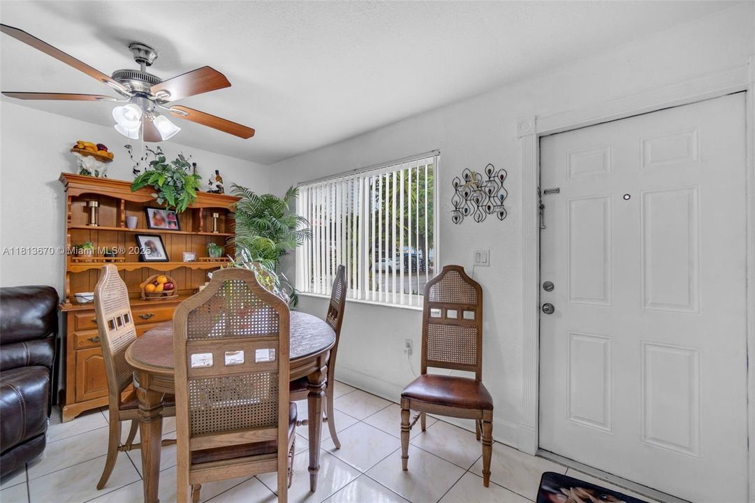 For Sale: $475,000 (3 beds, 2 baths, 1484 Square Feet)