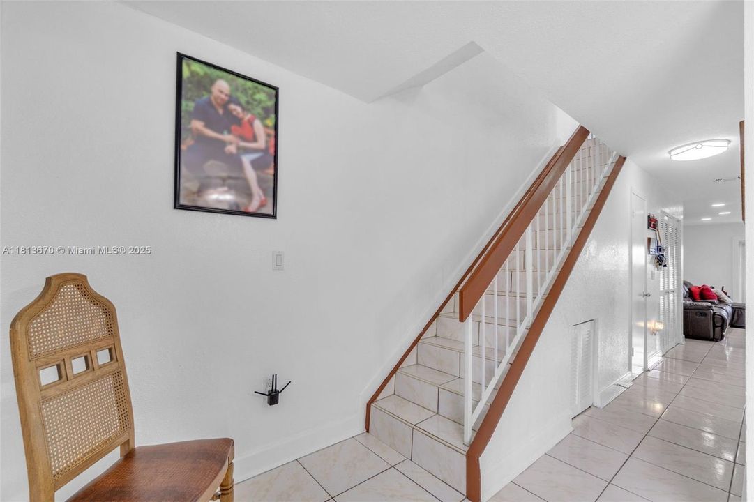 For Sale: $475,000 (3 beds, 2 baths, 1484 Square Feet)