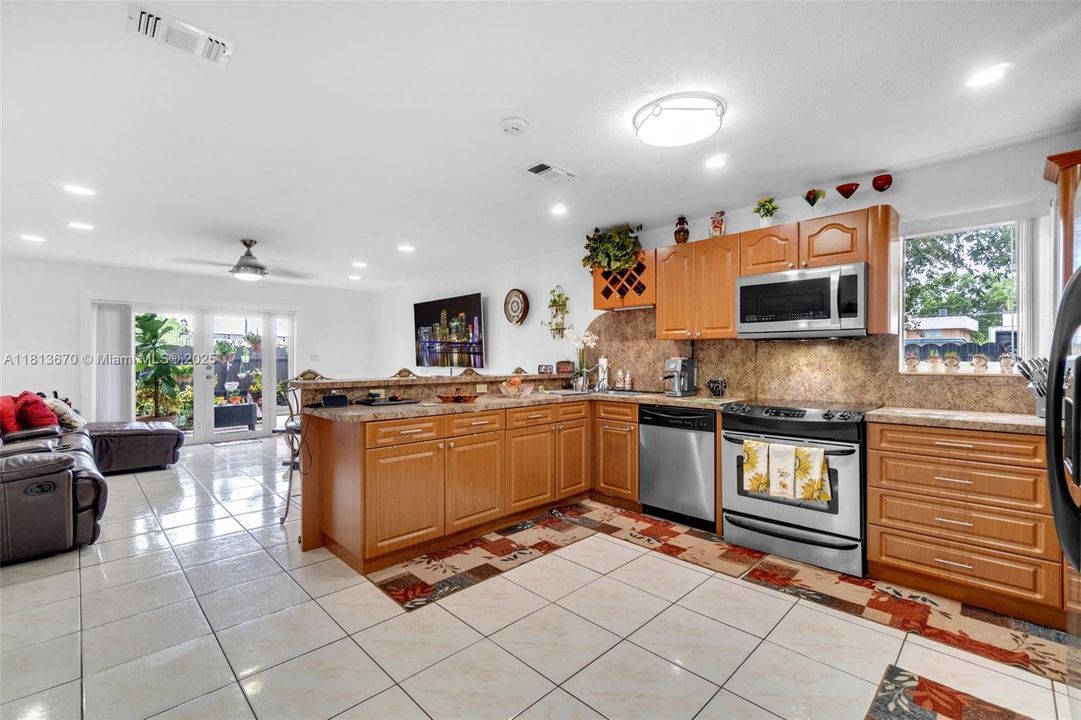 For Sale: $475,000 (3 beds, 2 baths, 1484 Square Feet)