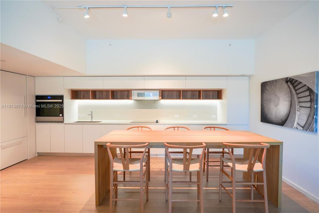 En Venta: $2,250,000 (2 camas, 2 baños, 1363 Pies cuadrados)