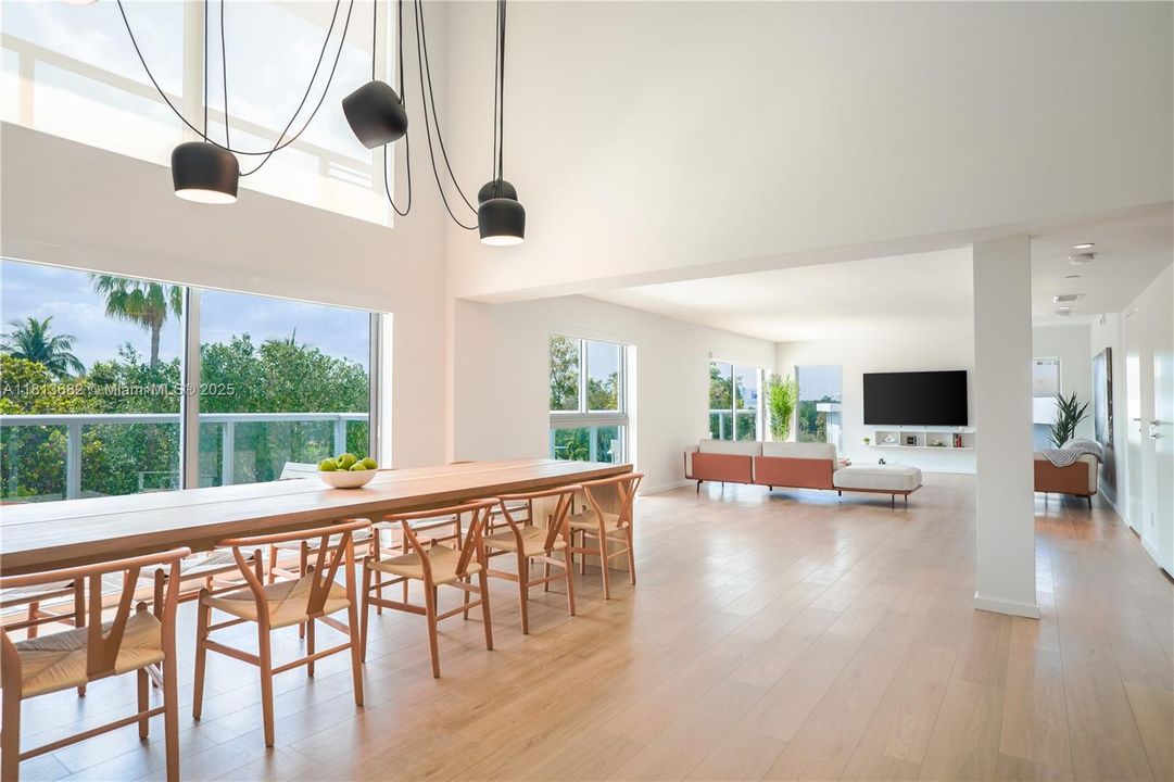 待售: $4,650,000 (3 贝兹, 3 浴室, 2424 平方英尺)