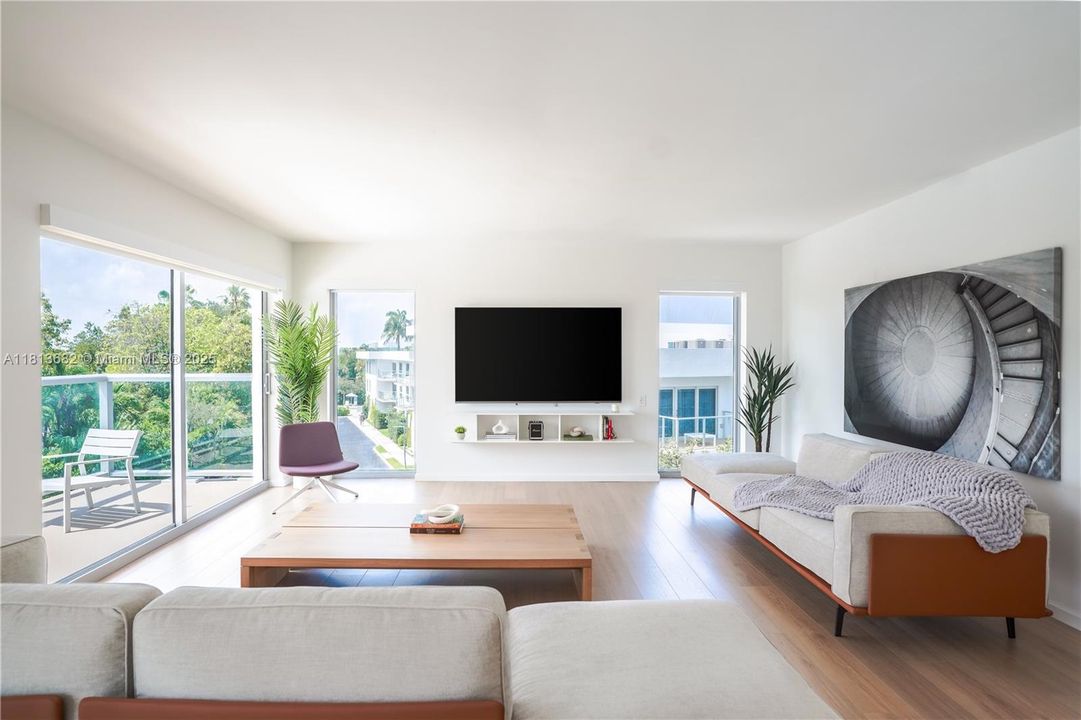 待售: $4,650,000 (3 贝兹, 3 浴室, 2424 平方英尺)