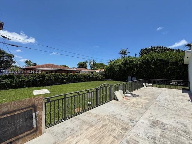 Recently Sold: $1,080,000 (3 beds, 2 baths, 1907 Square Feet)