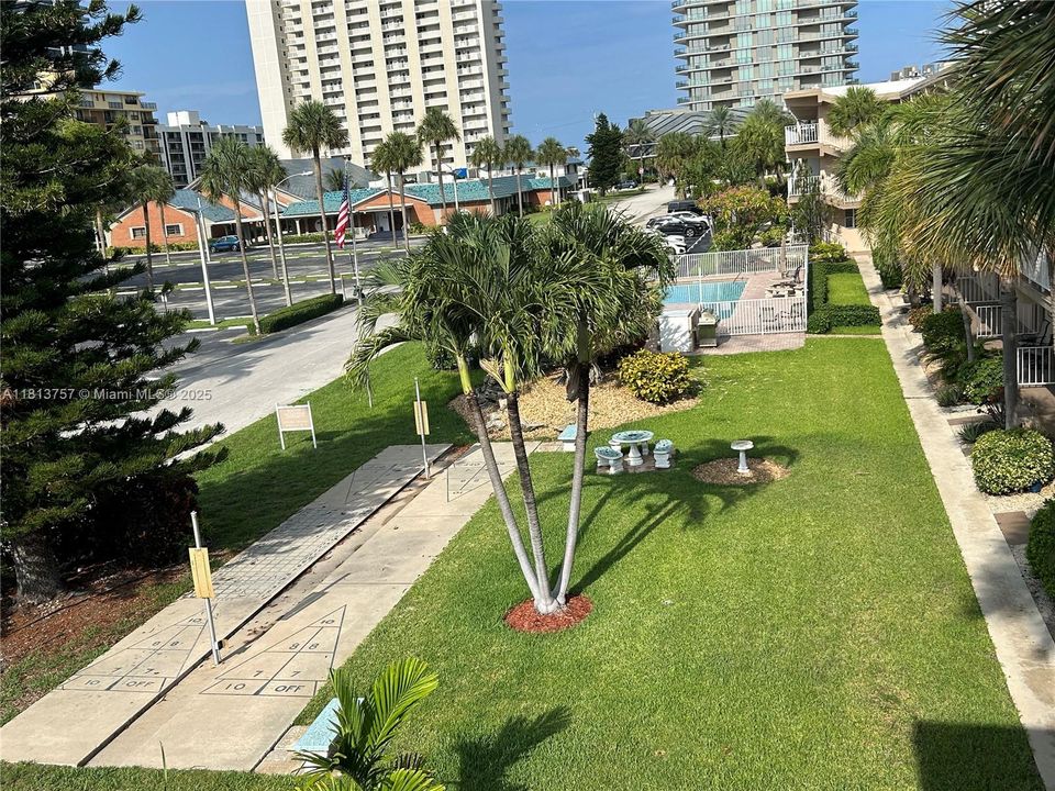 For Sale: $184,900 (1 beds, 1 baths, 644 Square Feet)