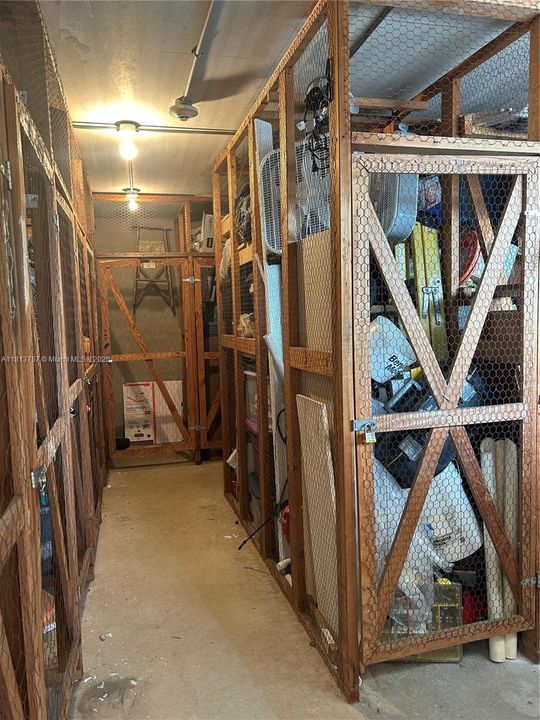 For Sale: $184,900 (1 beds, 1 baths, 644 Square Feet)